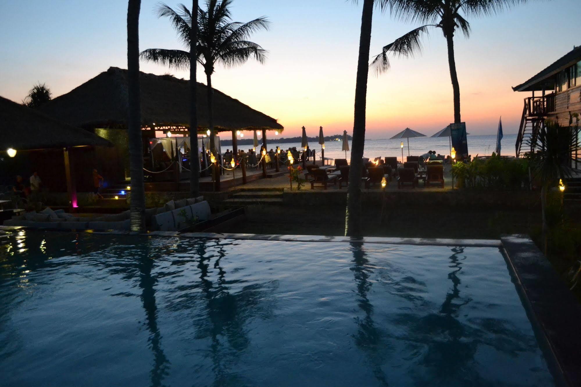 Hotel Grand Sunset Gili Air Esterno foto