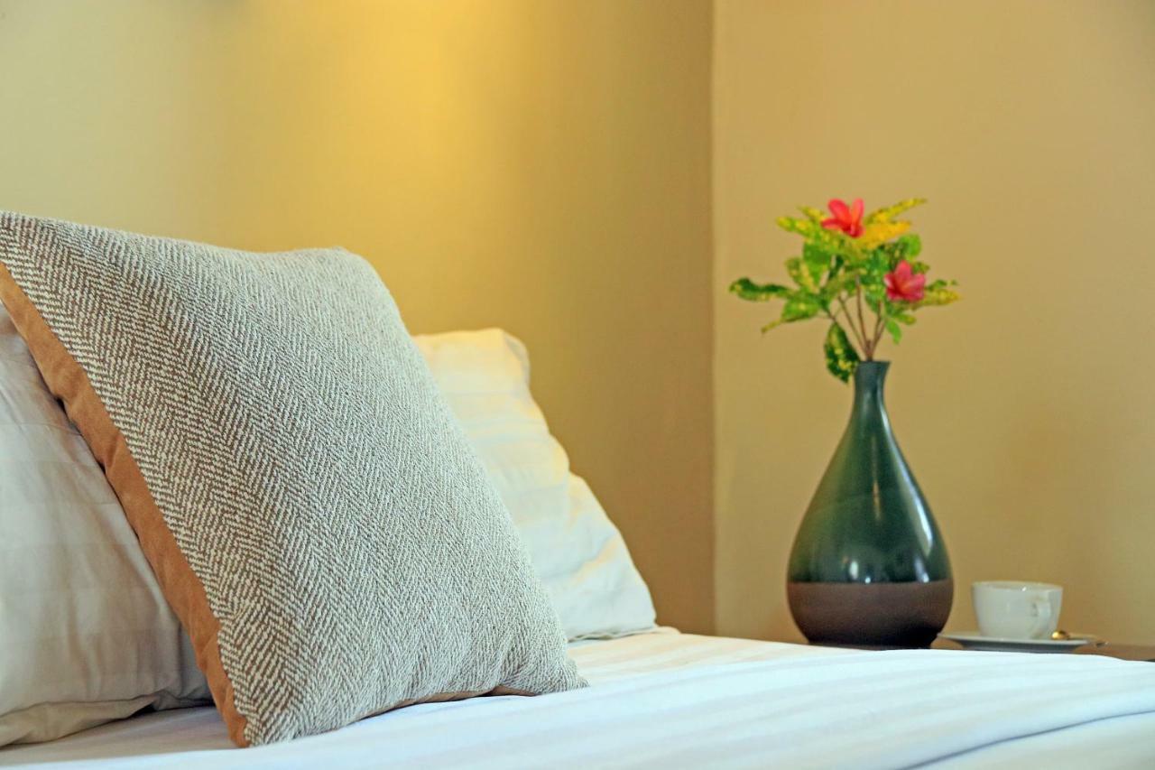 Hotel Grand Sunset Gili Air Esterno foto